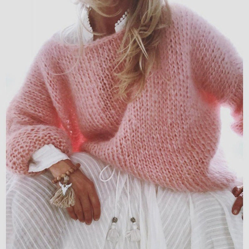 Trendy loose-fit women's crocheted knit sweater, an essential piece for casual wear and fall fashion.
