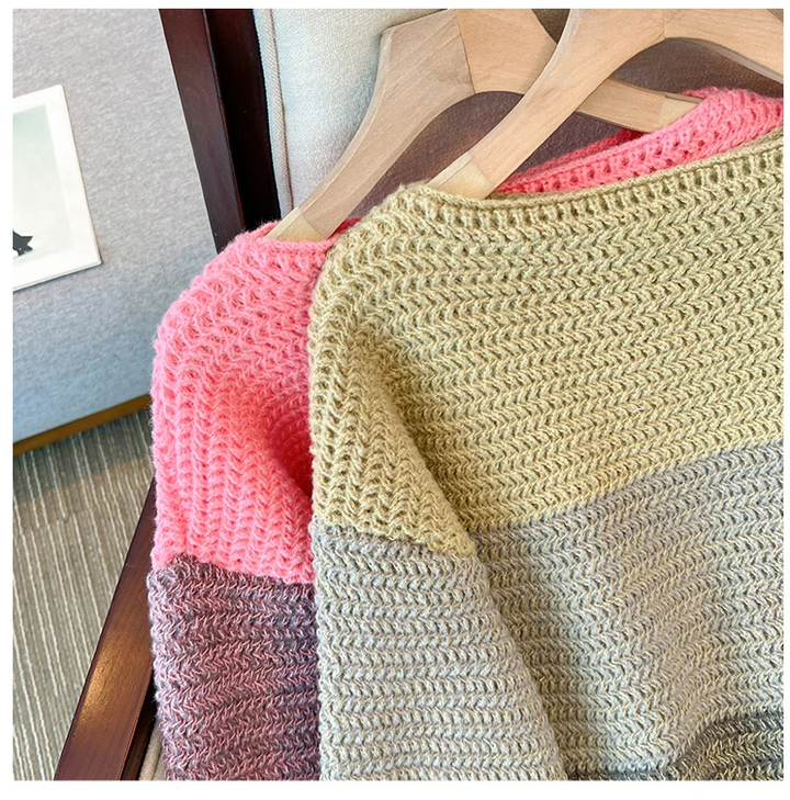 Cozy women's oversized patchwork sweater, ideal for autumn/winter fashion. Plus size friendly and trendy casual wear.