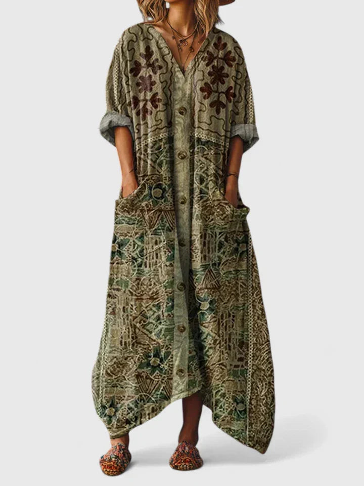 Relaxed fit women's paisley print maxi dress with V-neck. Flowy bohemian style, perfect oversized summer comfort.
