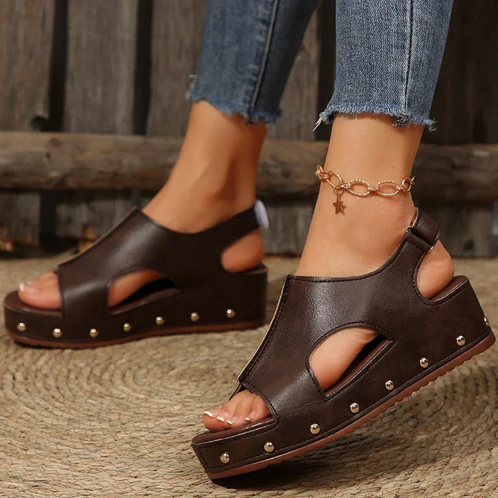 Elevated comfort women's platform sandals, perfect casual summer footwear for a chic slip-on look.
