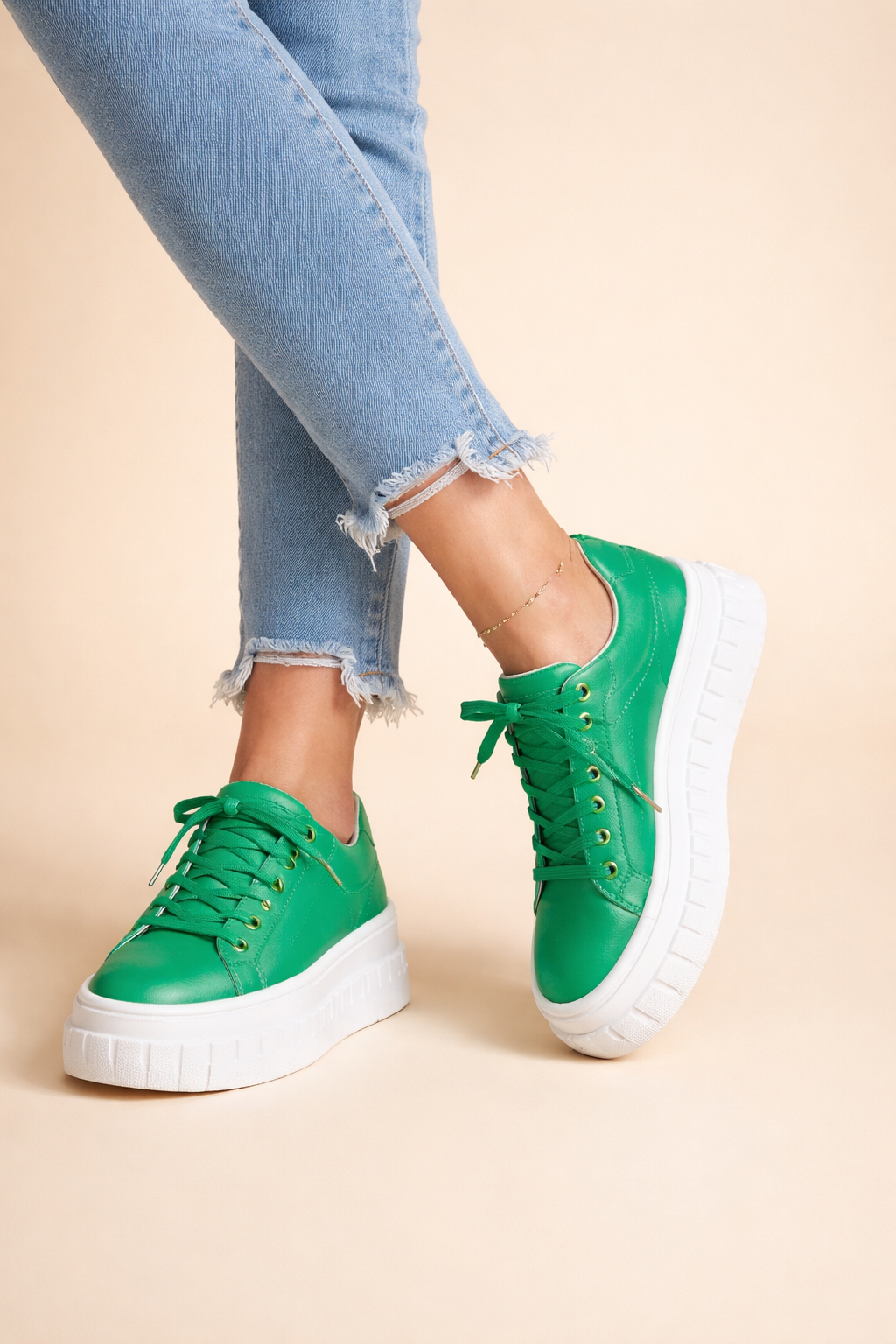 Elevate your style with these trendy women's platform sneakers. Cushioned sole provides superior comfort for everyday fashion.