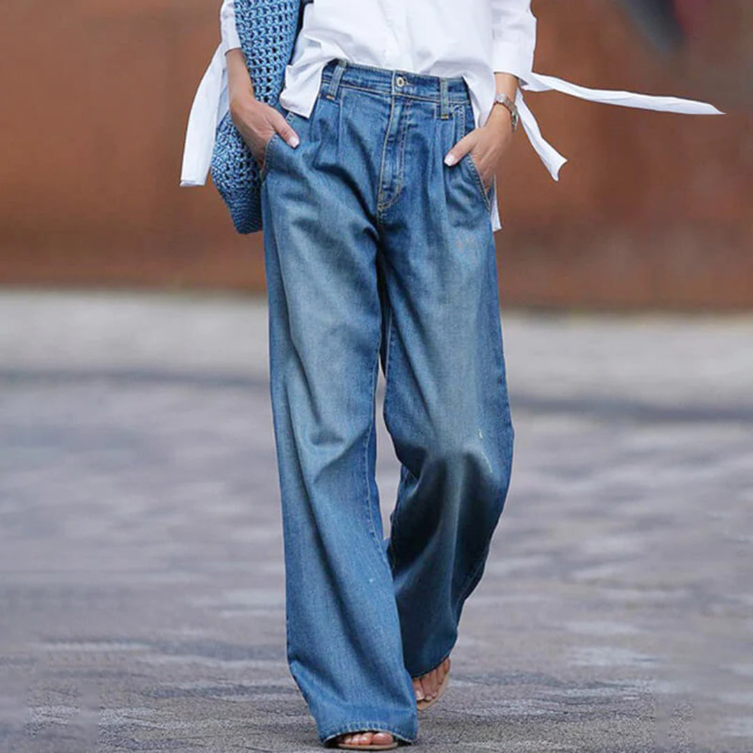 Women's pleated high-waisted wide-leg blue denim jeans for comfortable casual wear