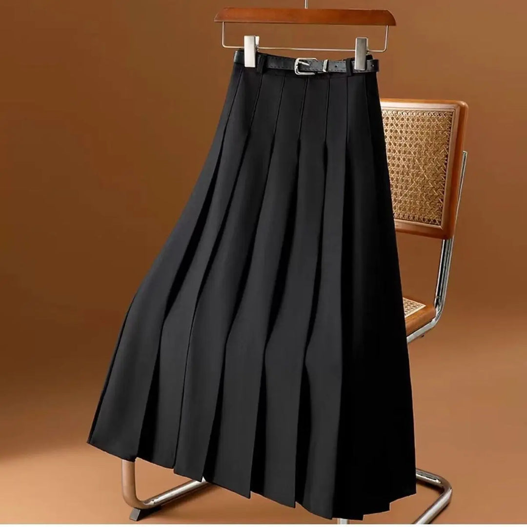Stylish women's pleated skirt with a defined belt, showcasing a modern and feminine look