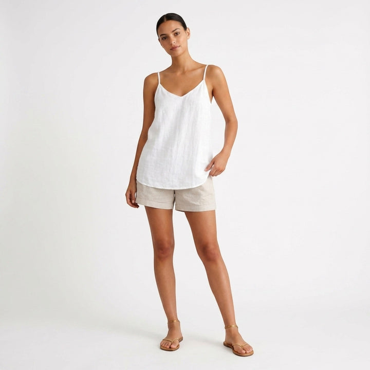 Everyday essential women's tank top, relaxed fit and spaghetti straps for comfort.
