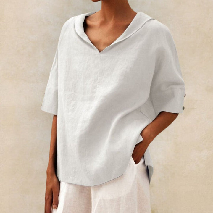 Everyday women's top: relaxed, comfortable V-neck design, perfect for a versatile spring look.