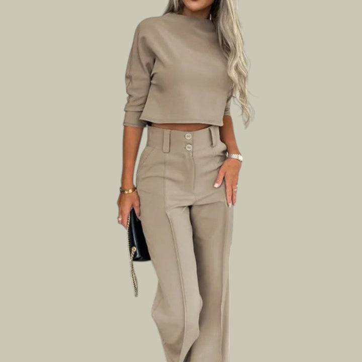 Fashionable women's relaxed fit loungewear set for casual comfort and style
