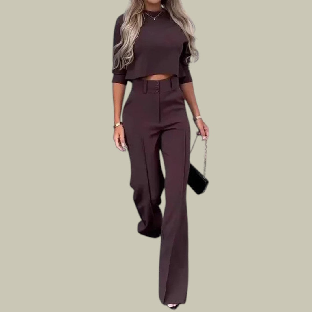 Relaxed fit women's loungewear set, ideal for home and casual wear