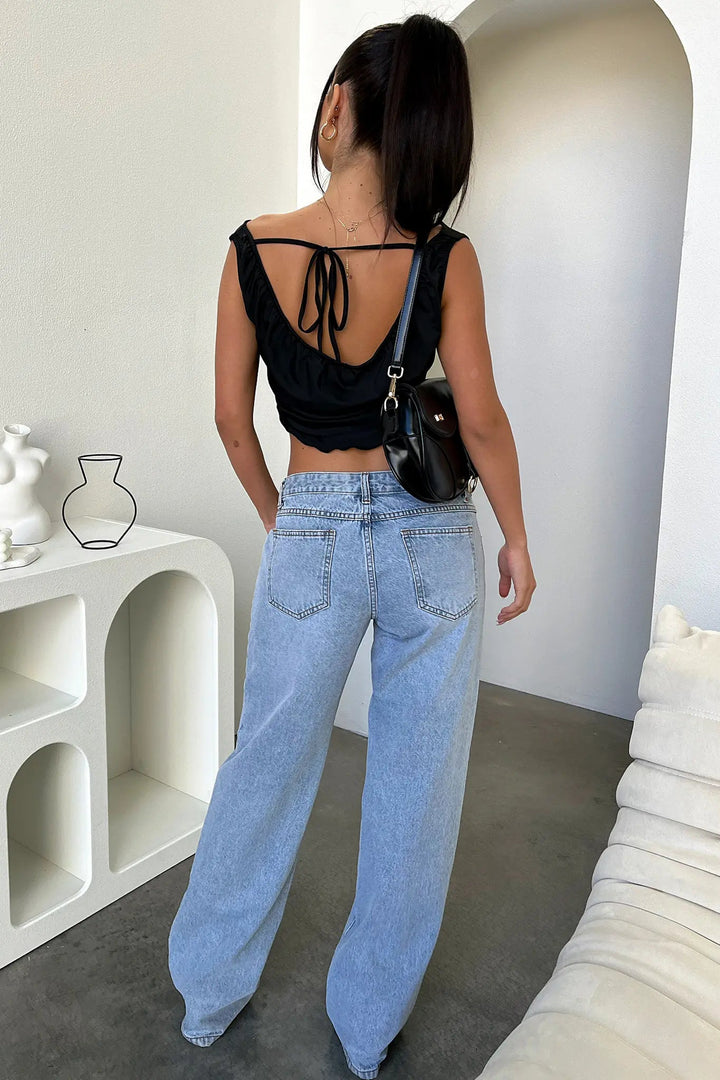 Stylish women's relaxed fit denim jeans, perfect straight-leg casual bottoms.
