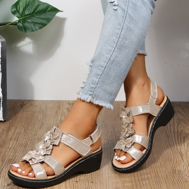 Retro women's peep-toe sandals, elegant floral design, comfortable for summer casual wear.