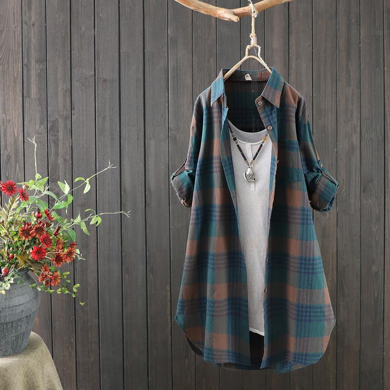 Rowen women's checked loose-fit long blouse, a versatile plaid shirt for effortless fall fashion.
