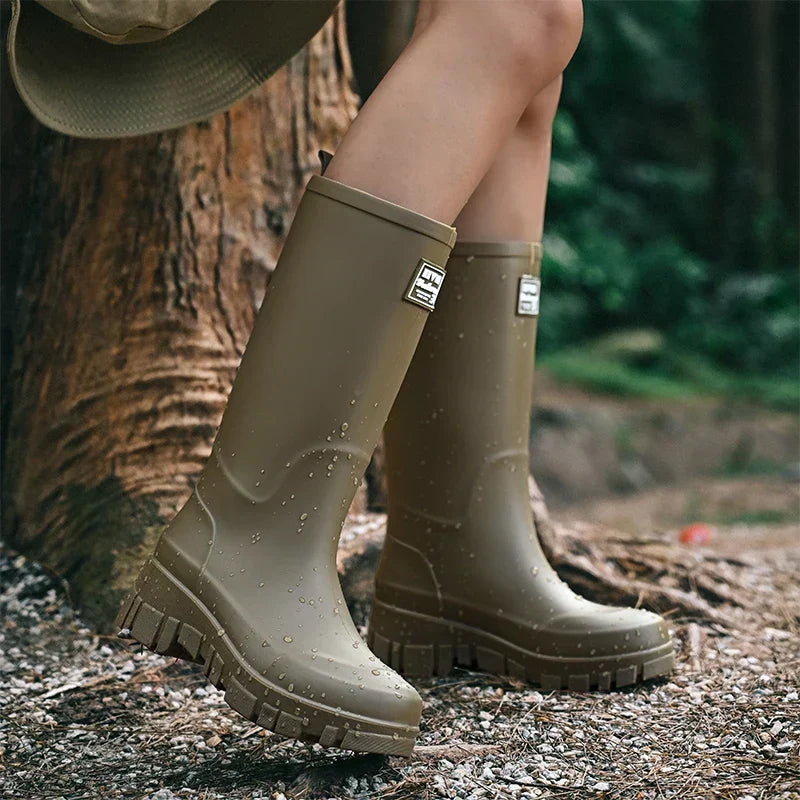 Durable Saphira women's waterproof Chelsea ankle boots, ideal for wet weather & winter.