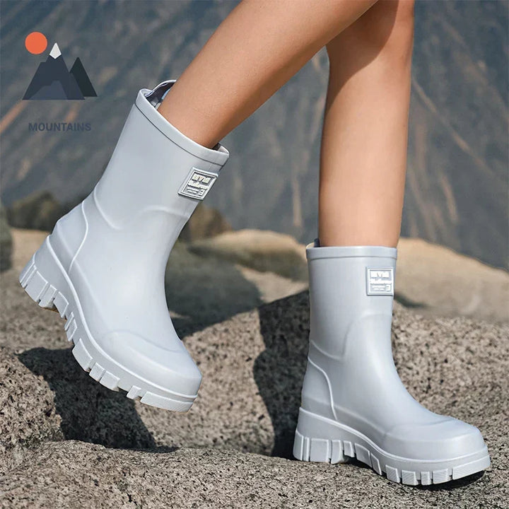 Winter-ready women's waterproof Chelsea ankle boots for ultimate comfort & style.