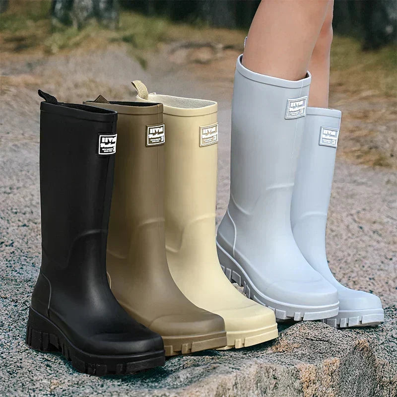 Black Saphira waterproof Chelsea ankle boots for women, with a sleek block heel.