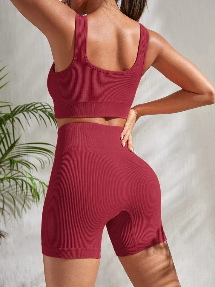 Sienna women's sports top & matching workout shorts. Two-piece gym outfit for active women.