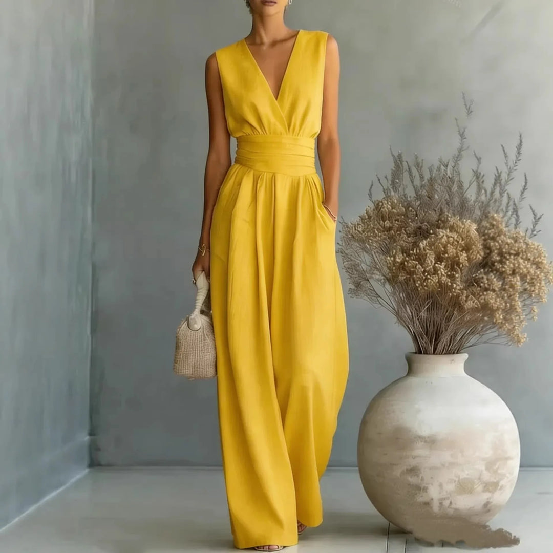 Elegant women's sleeveless V-neck wide-leg jumpsuit, ideal for evening wear or a chic summer outfit.