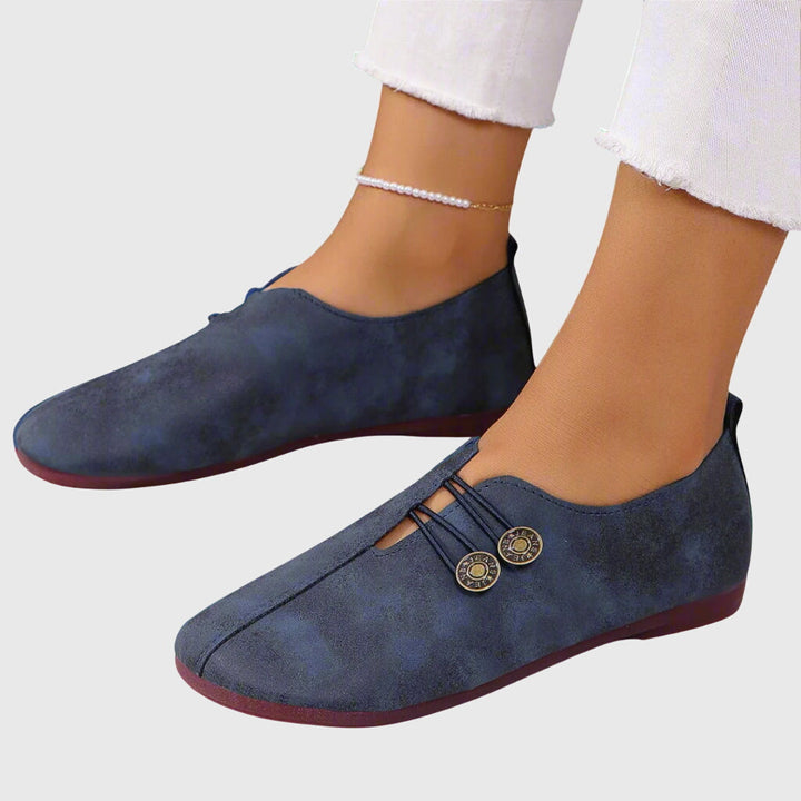 Versatile women's comfort flats, easy slip-on shoes for all-day wear, combining fashion and function.