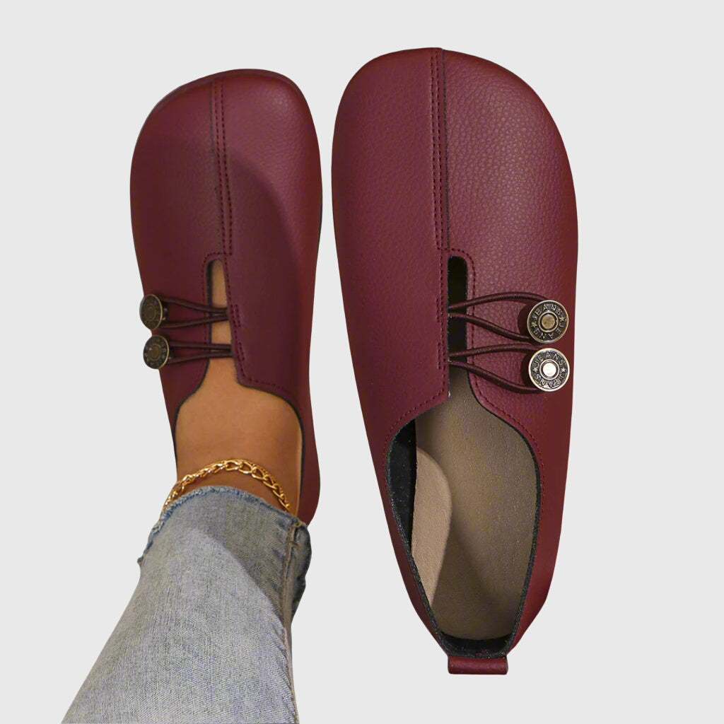 Durable women's comfort slip-on flats, versatile casual shoes with a round toe, great for daily errands.