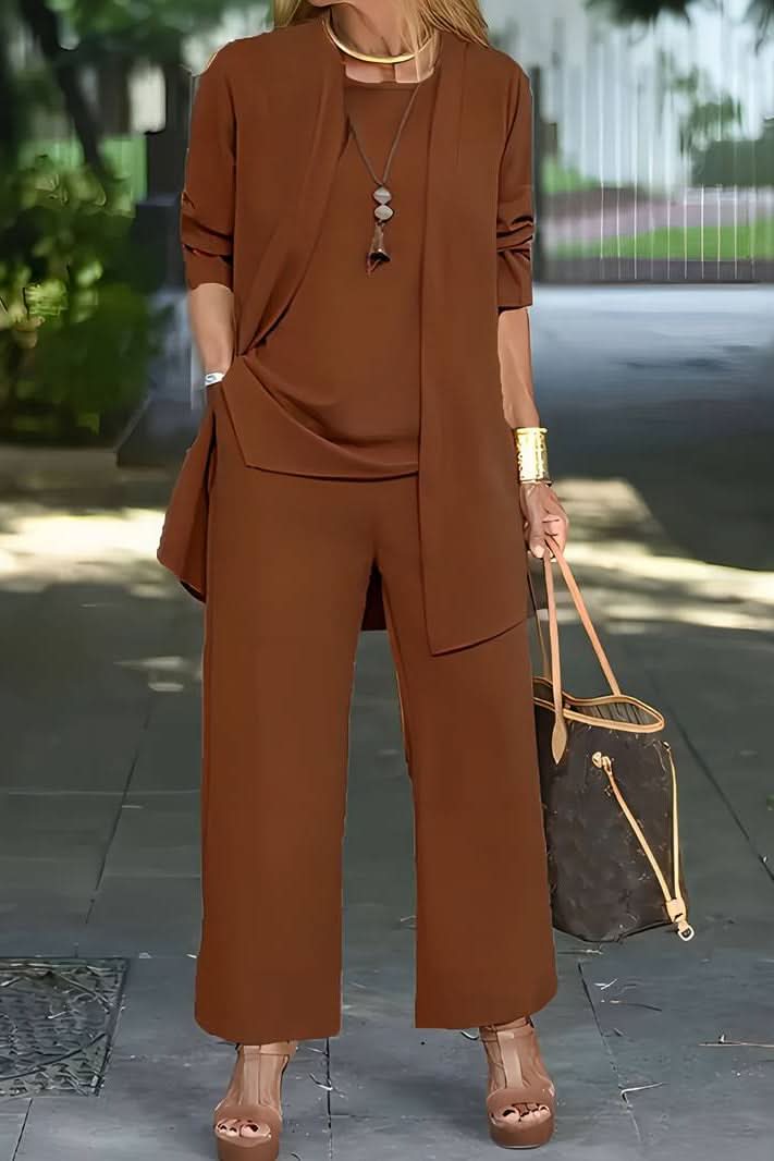 Women's comfortable summer outfit with a soft top & shorts. Part of a 3-piece loungewear set.