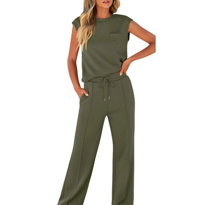 Casual women's matching set, soft and comfortable, perfect for summer leisure and everyday activities.