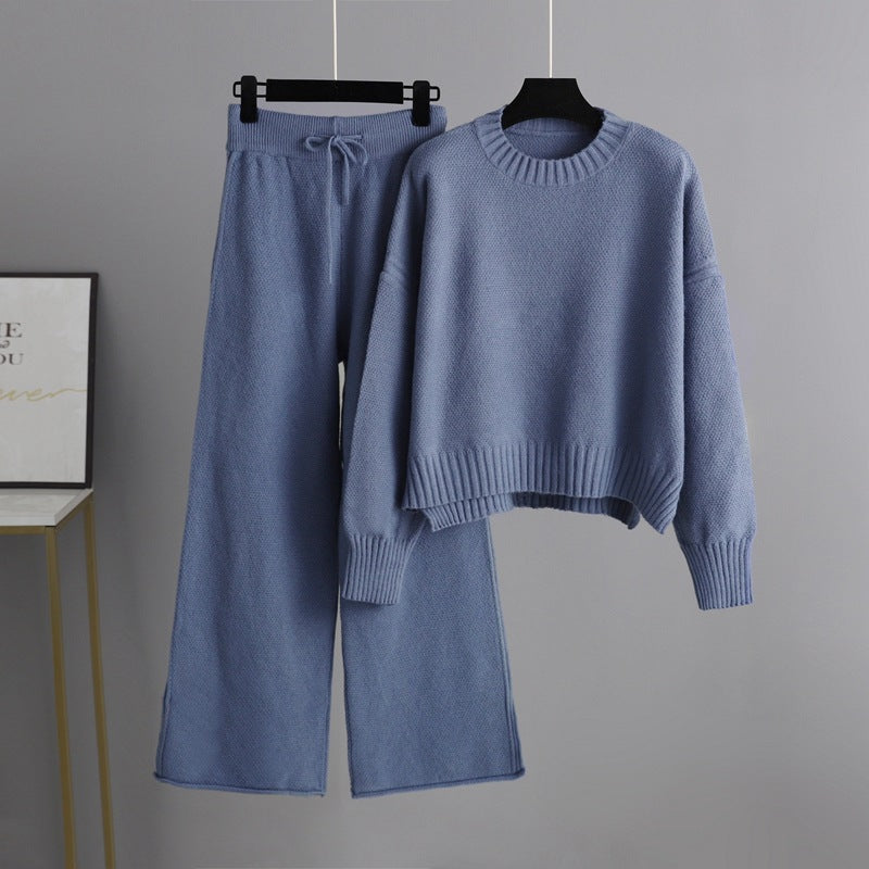 Trendy women's Solara two-piece lounge outfit; a relaxed fit matching set with wide leg pants & cropped top.