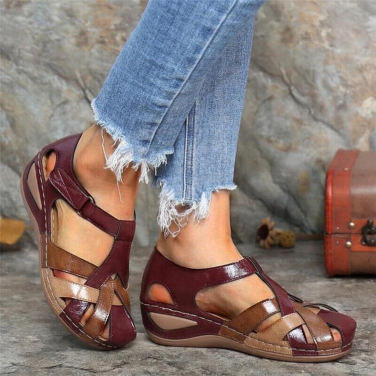 Comfortable women's orthopedic sandals, ideal for arch support & foot pain relief. Perfect for summer.
