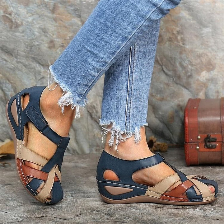 Orthopedic sandals for women, Sophia model, featuring a wide fit & adjustable straps for custom comfort.