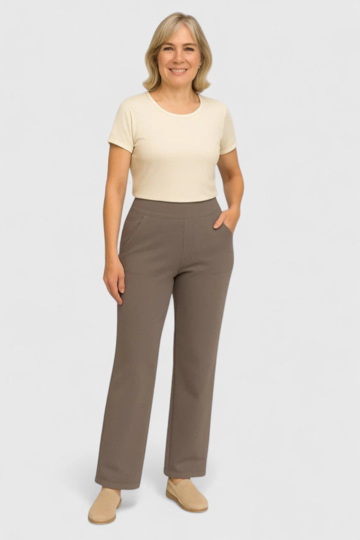 Everyday style perfected with women's comfortable pull-on pants. Sophisticated design for versatile, effortless wear.
