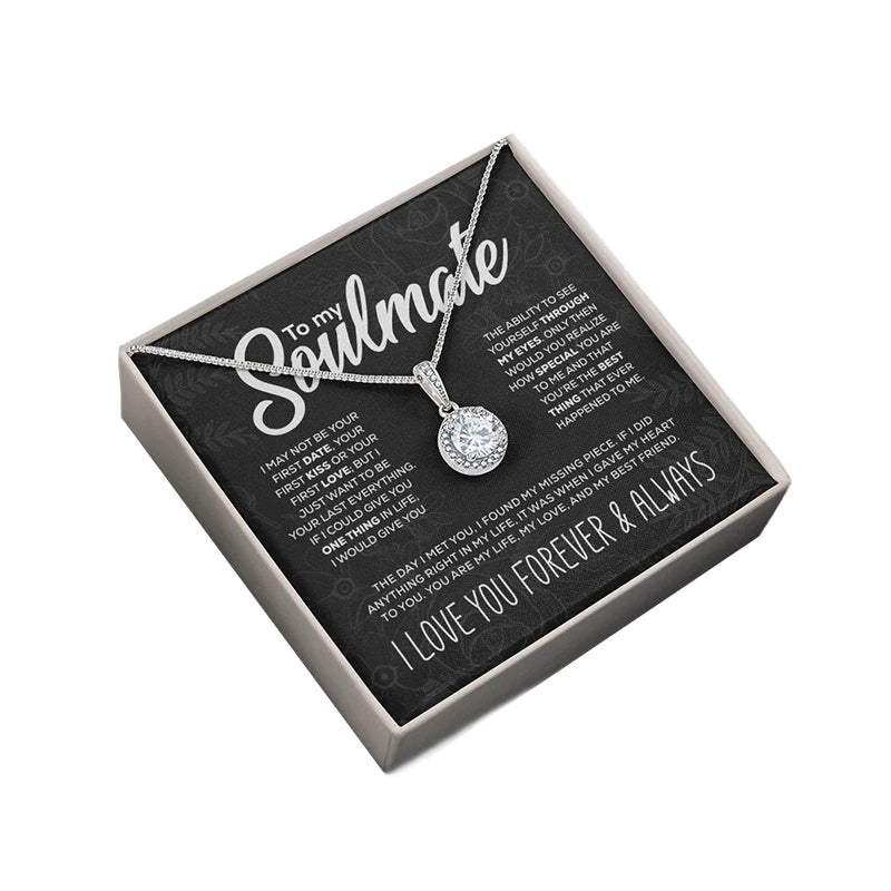 Sparkling soulmate round pendant necklace, a symbol of love, silver for women's gifts.