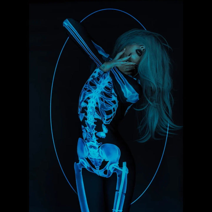 Halloween costume: women's form-fitting bodysuit with a striking skull pattern.