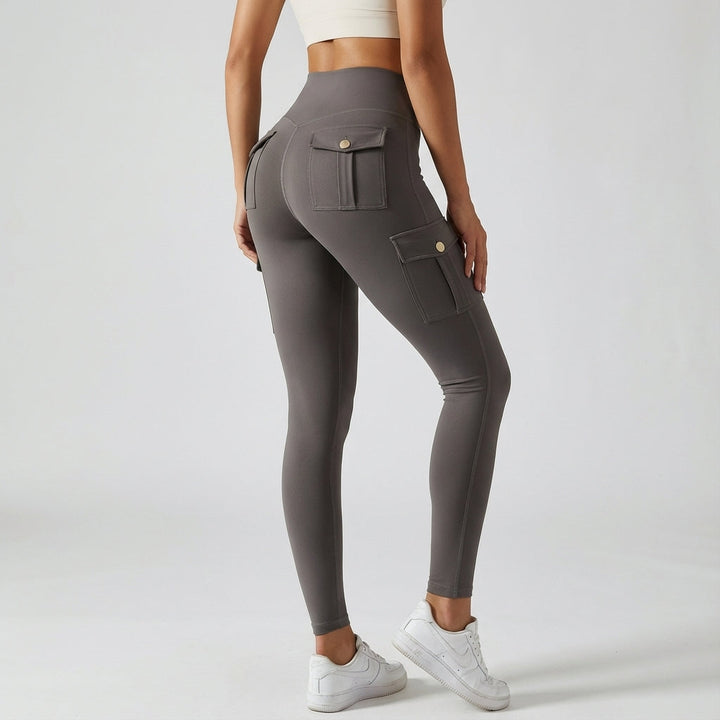 Stretchy women's cargo leggings, perfect for yoga, workouts, or everyday activewear, featuring practical pockets.