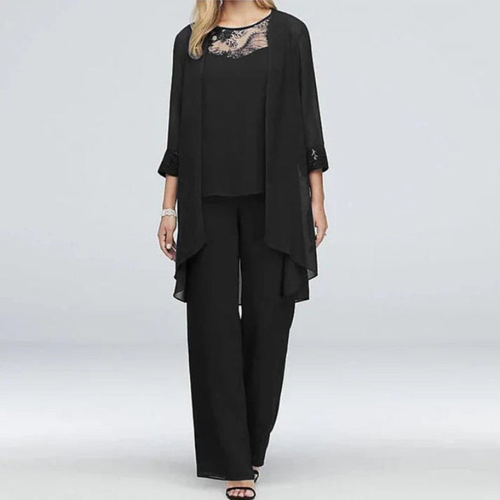 Coordinated women's pant set in a lovely spring fashion style