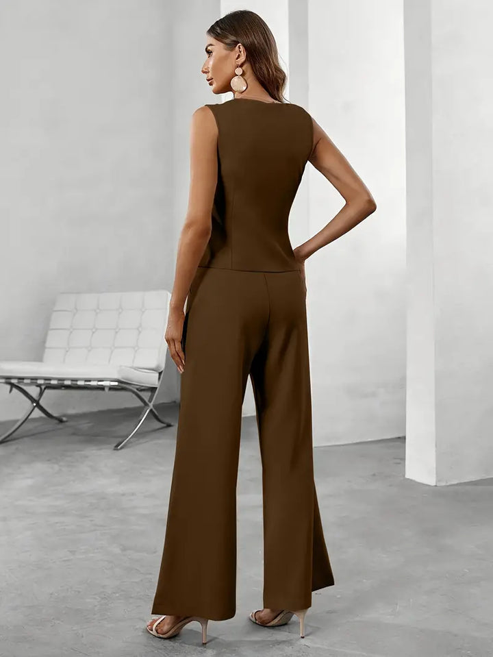 Casual chic women's spring fashion: A versatile two-piece vest and pant set, suitable for various occasions.