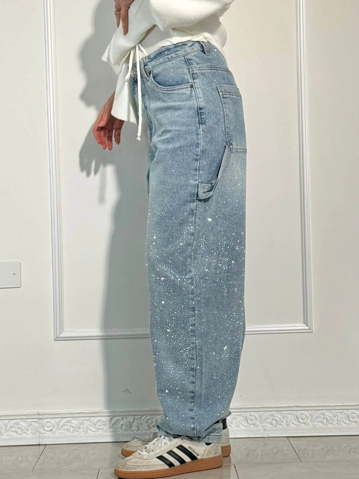 Comfortable women's spring pants, designed with a wide leg and a flattering flowy style.