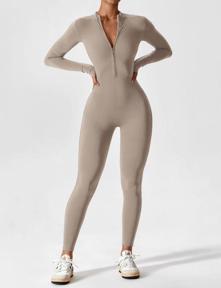 Casual women's stretchy zip-up jumpsuit with wide legs, offering ultimate comfort for spring
