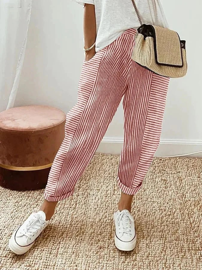 Fashionable women's striped cropped pants. Versatile straight leg design with pockets, perfect for spring & summer casual wear.