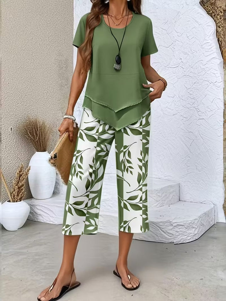Women's stylish leaf print two piece set, a comfortable and trendy co-ord outfit for summer.