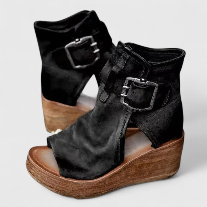 Chic women's orthopedic winter boots. Comfortable ankle support for casual fall fashion & versatile everyday style.