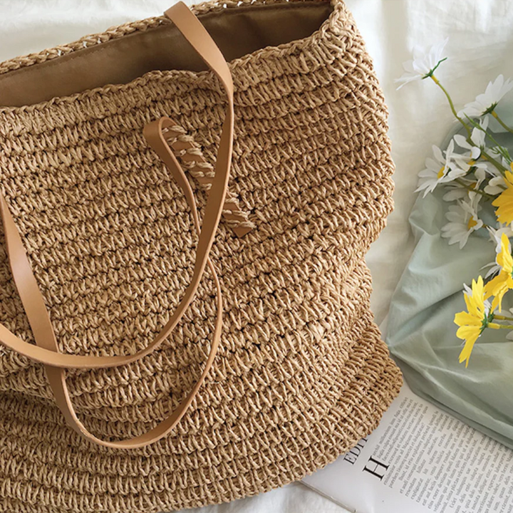TerraWoven women's handbag: a spacious, stylish and durable shoulder bag.