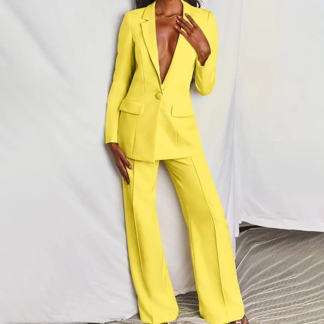 Women's tailored longline blazer & wide-leg trouser suit. Elegant two-piece formal office wear.
