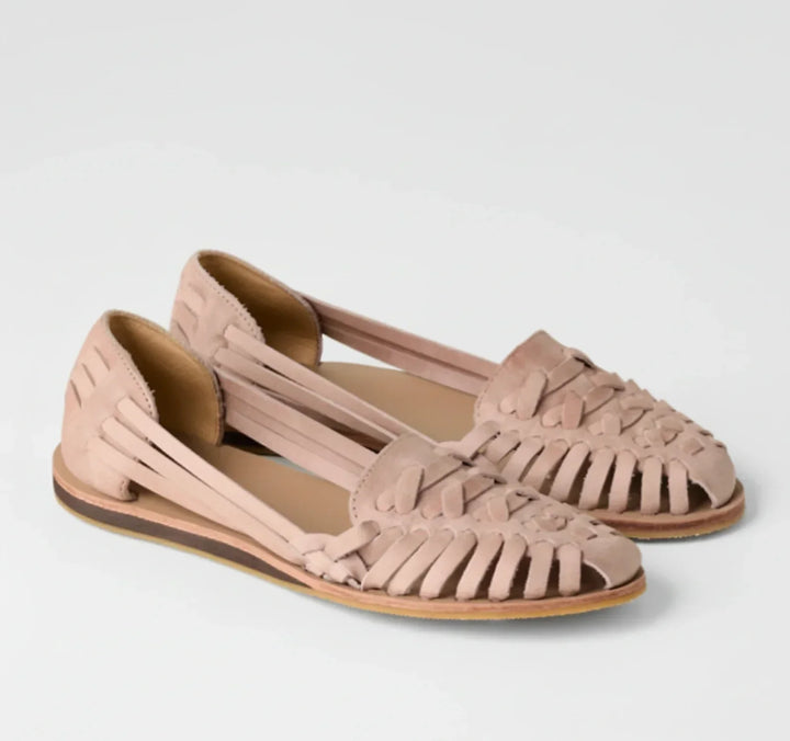 Textured orthopedic mules for women, providing essential foot support in a comfortable slip-on summer style.