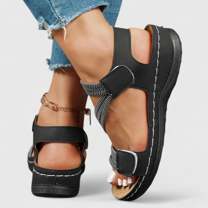 Everyday women's orthopedic sandals: triple arch support for maximum comfort & foot health.