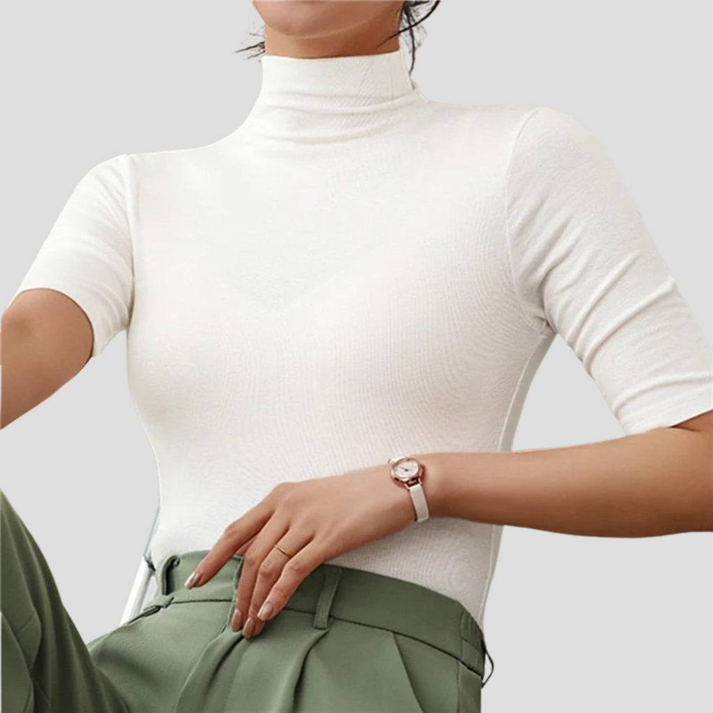 Slim-fit women's ultra-thin turtleneck, a smooth & seamless long-sleeve top. Ideal for comfortable everyday wear.