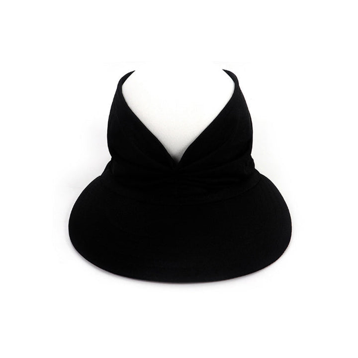 Durable nylon women's sun hat, designed for maximum UV protection during summer travel