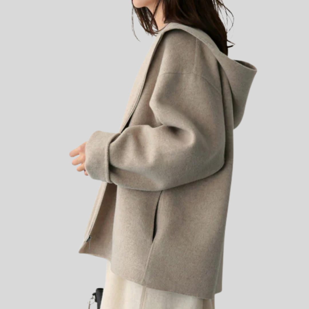 Stylish women's hooded zipper jacket. Practical outerwear for casual fashion & everyday wear. Comfortable long sleeve design.