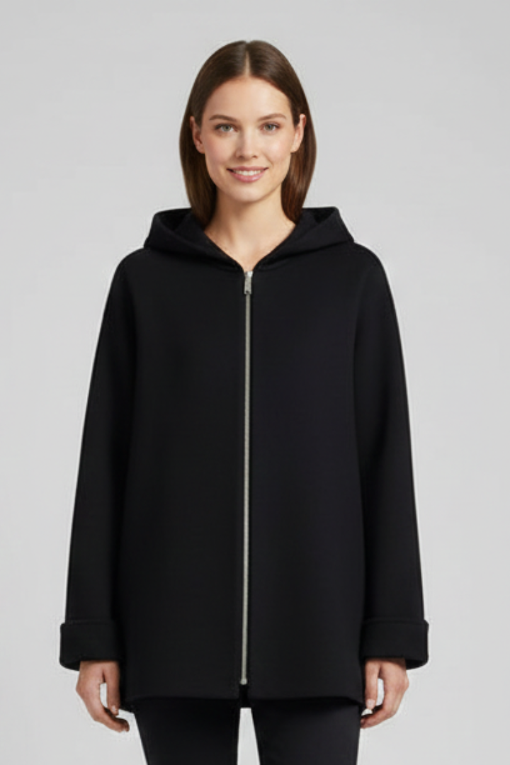 Casual women's hooded zip-front jacket with functional pockets, ideal for everyday outerwear.
