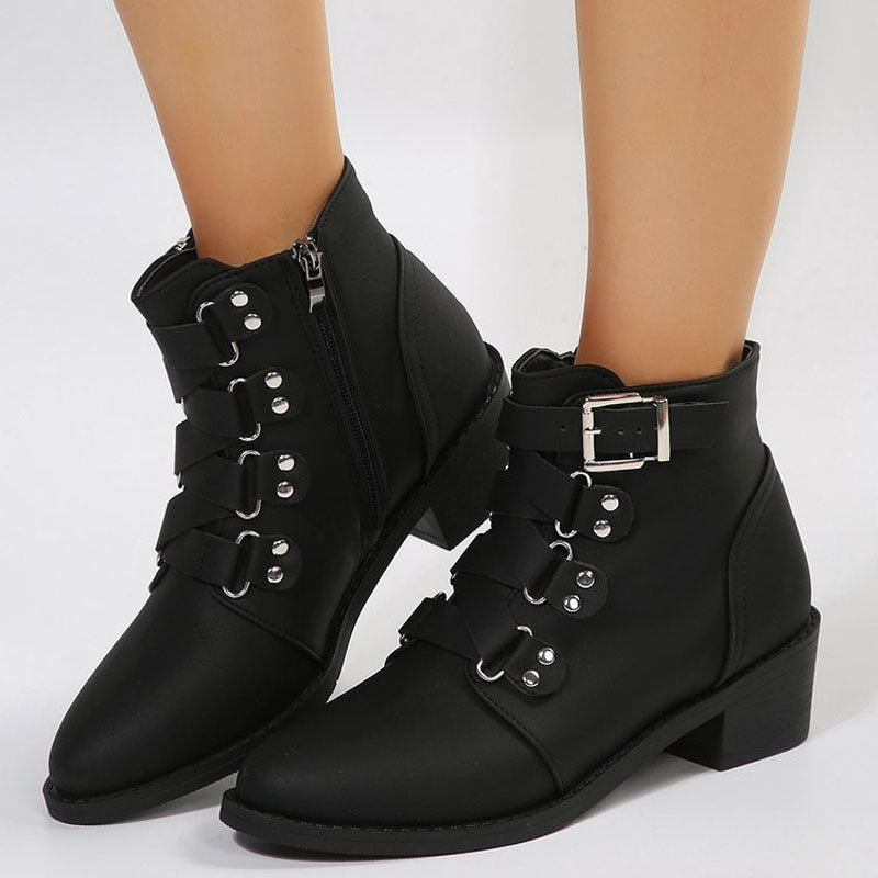 Dark brown women's retro ankle boots with a classic block heel. Everyday chic.