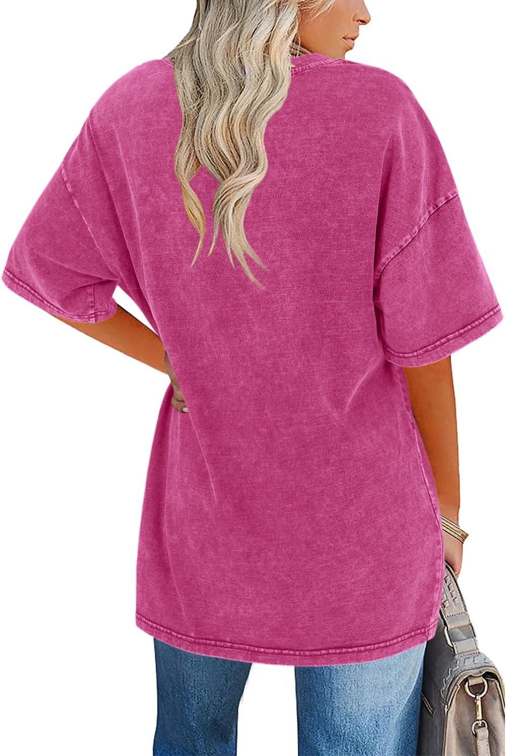 Women's relaxed oversized tee, vintage feel, comfortable short sleeve, trendy casual look.