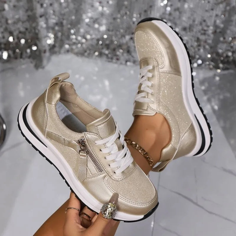 Stylish women's vintage-style runners, ideal for daily wear, combining comfort with a distressed aesthetic.