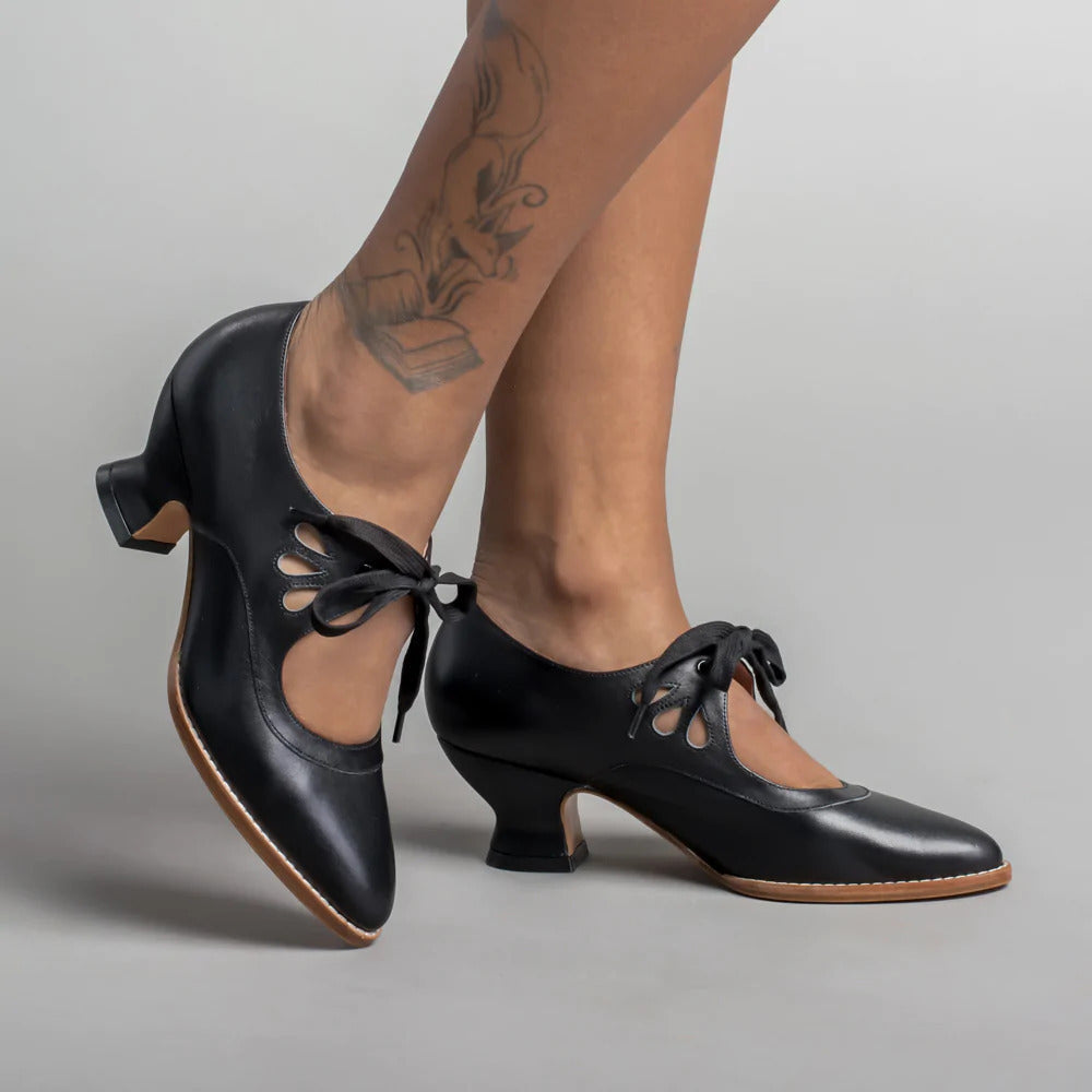 Comfortable women's orthopedic pumps, Viviana, ideal for work or special occasions, with foot health features.