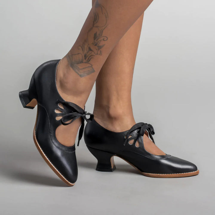 Comfortable women's orthopedic pumps, Viviana, ideal for work or special occasions, with foot health features.